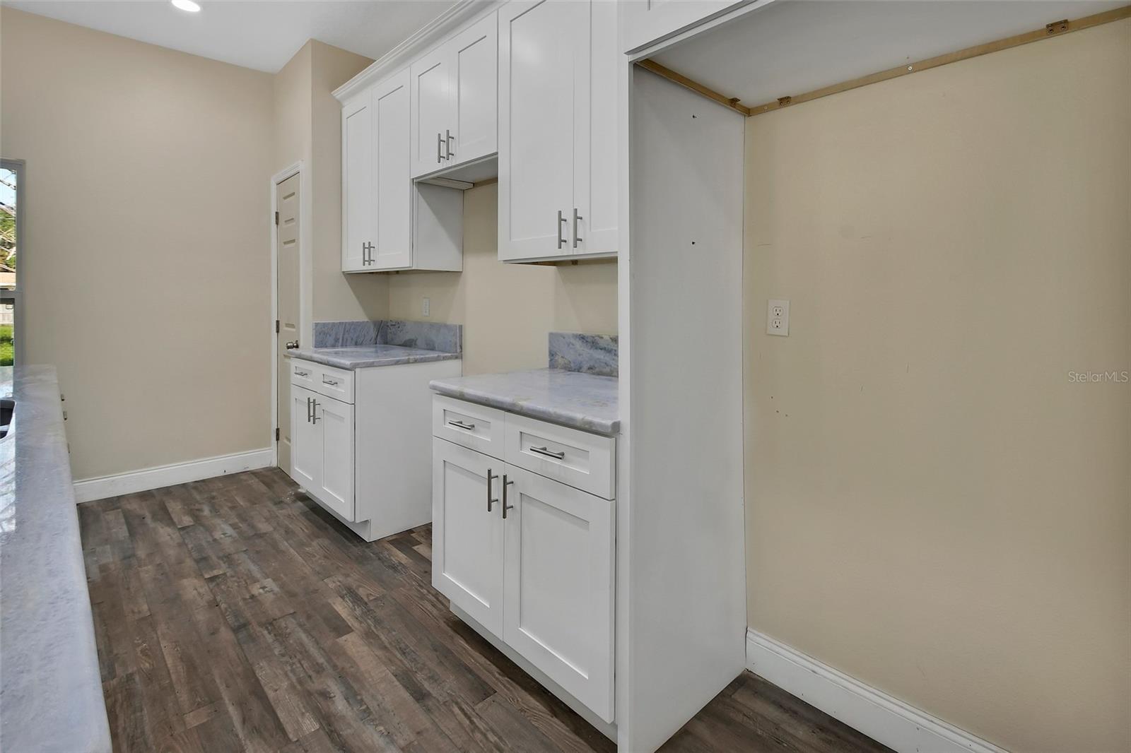 Image 9 of 29 For 531 Lincoln Street