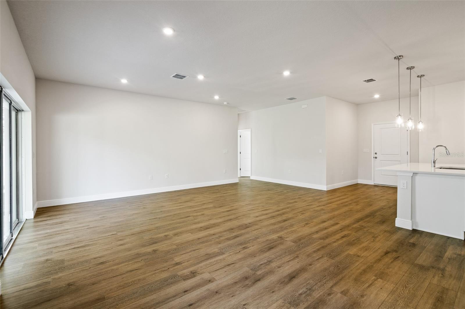 Image 12 of 43 For 5355 91st Street