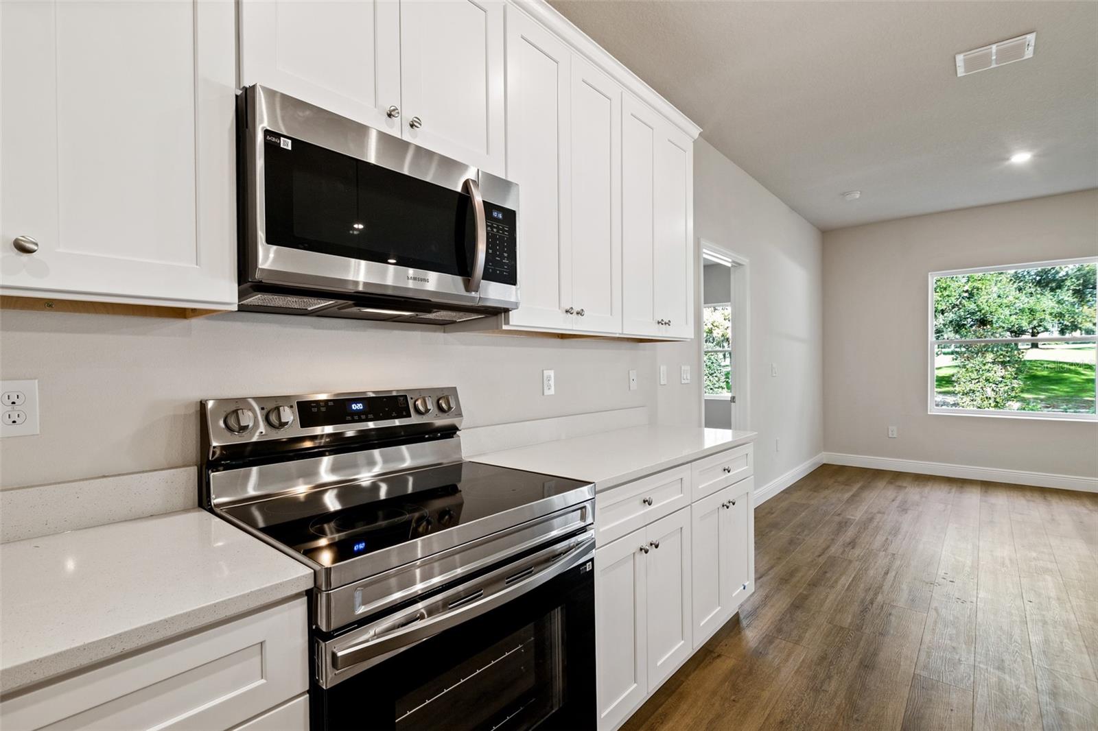 Image 18 of 43 For 5355 91st Street