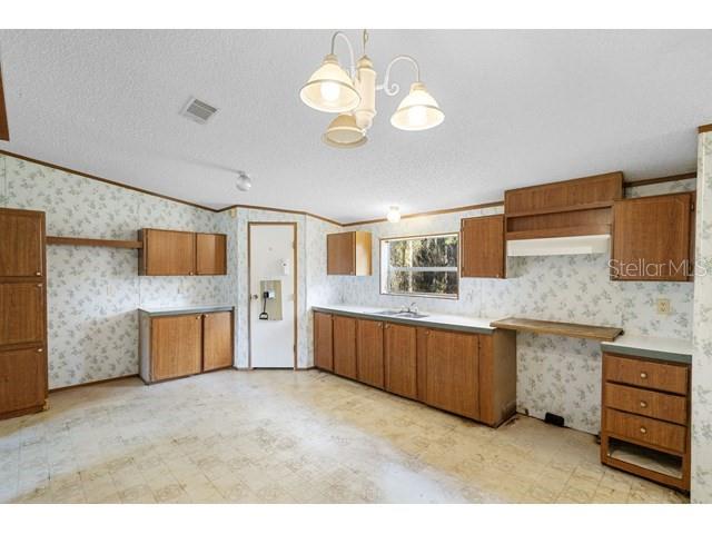 Image 16 of 29 For 28636 Hibiscus Avenue