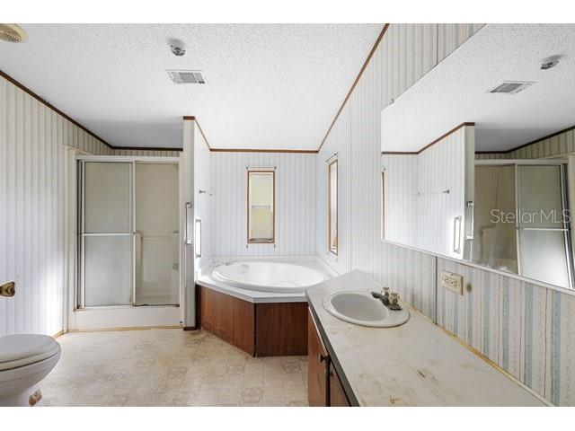 Image 19 of 29 For 28636 Hibiscus Avenue