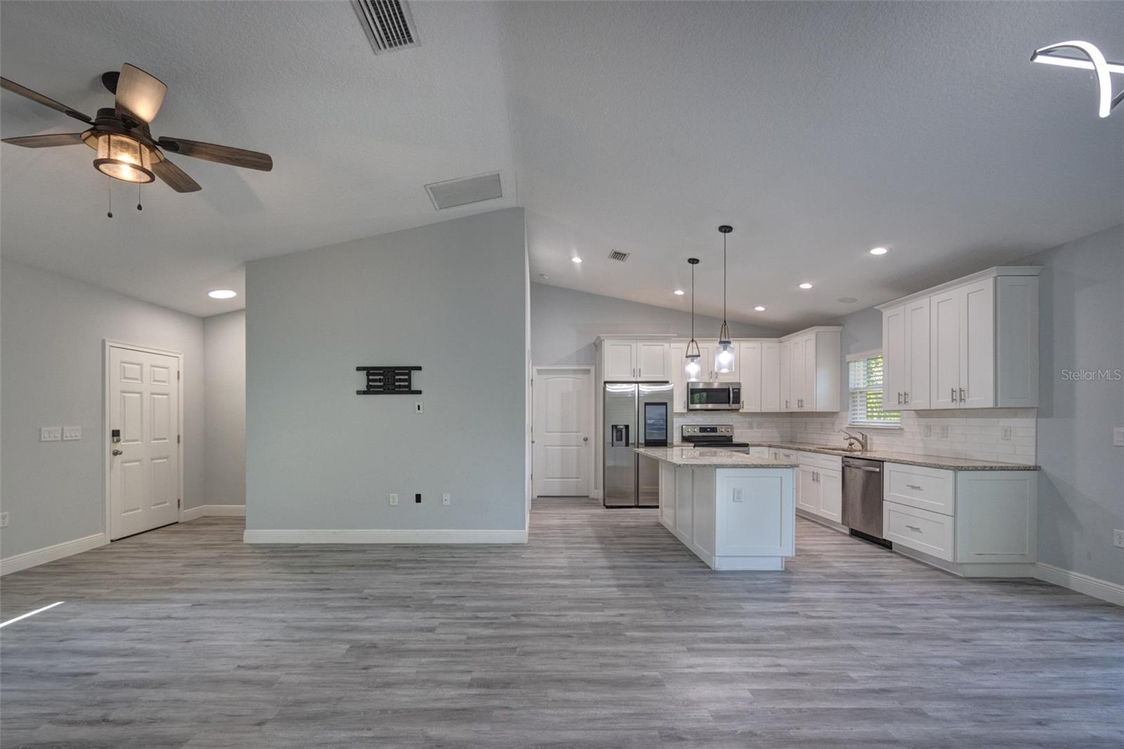 Image 18 of 35 For 1483 12th Street