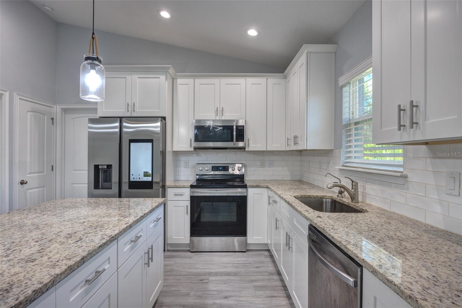 Image 22 of 35 For 1483 12th Street