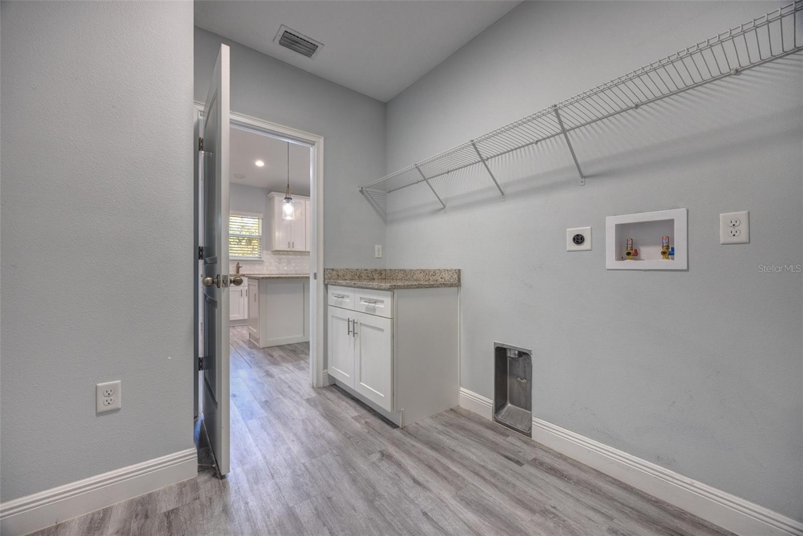 Image 29 of 35 For 1483 12th Street