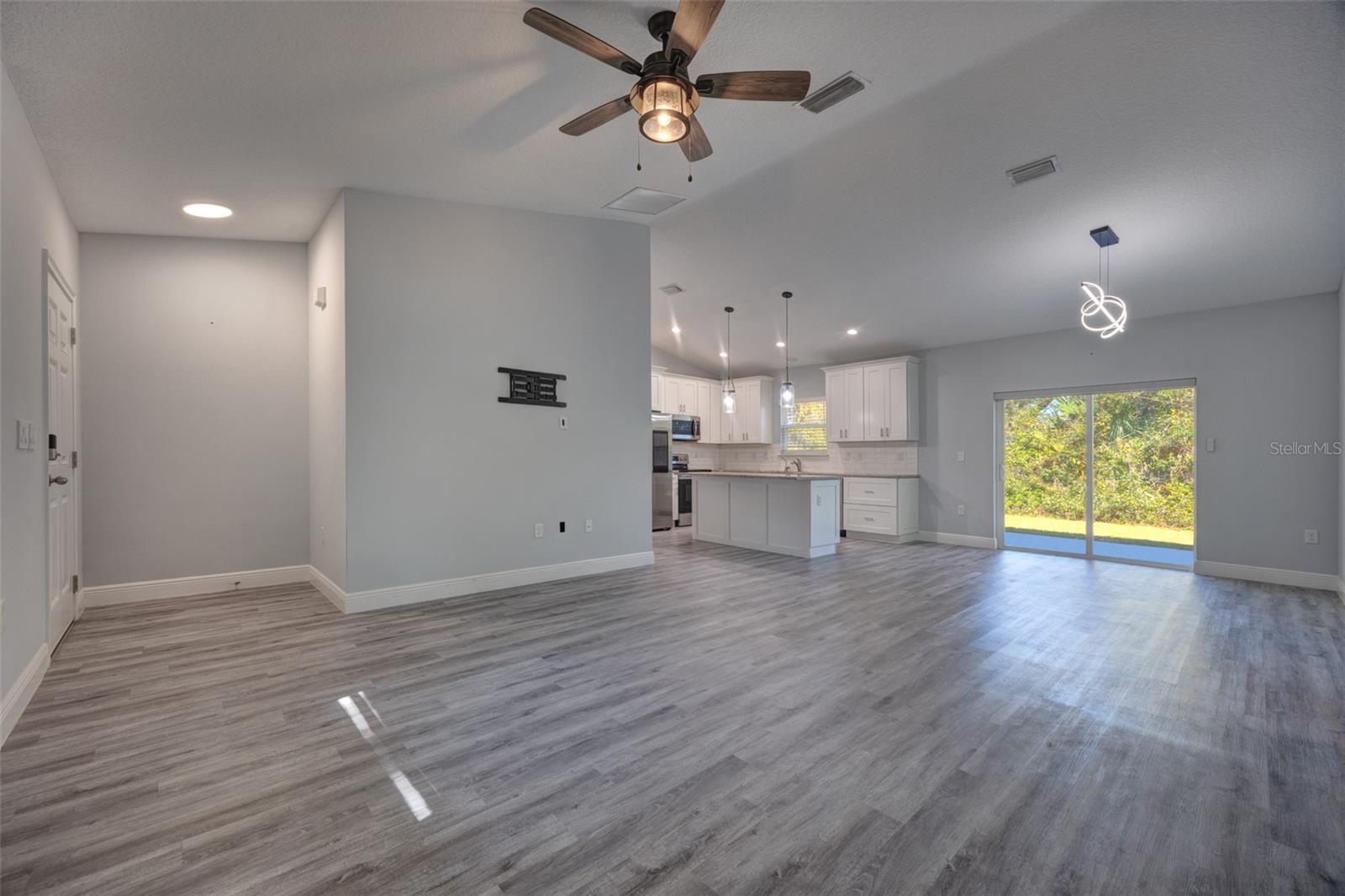 Image 5 of 35 For 1483 12th Street