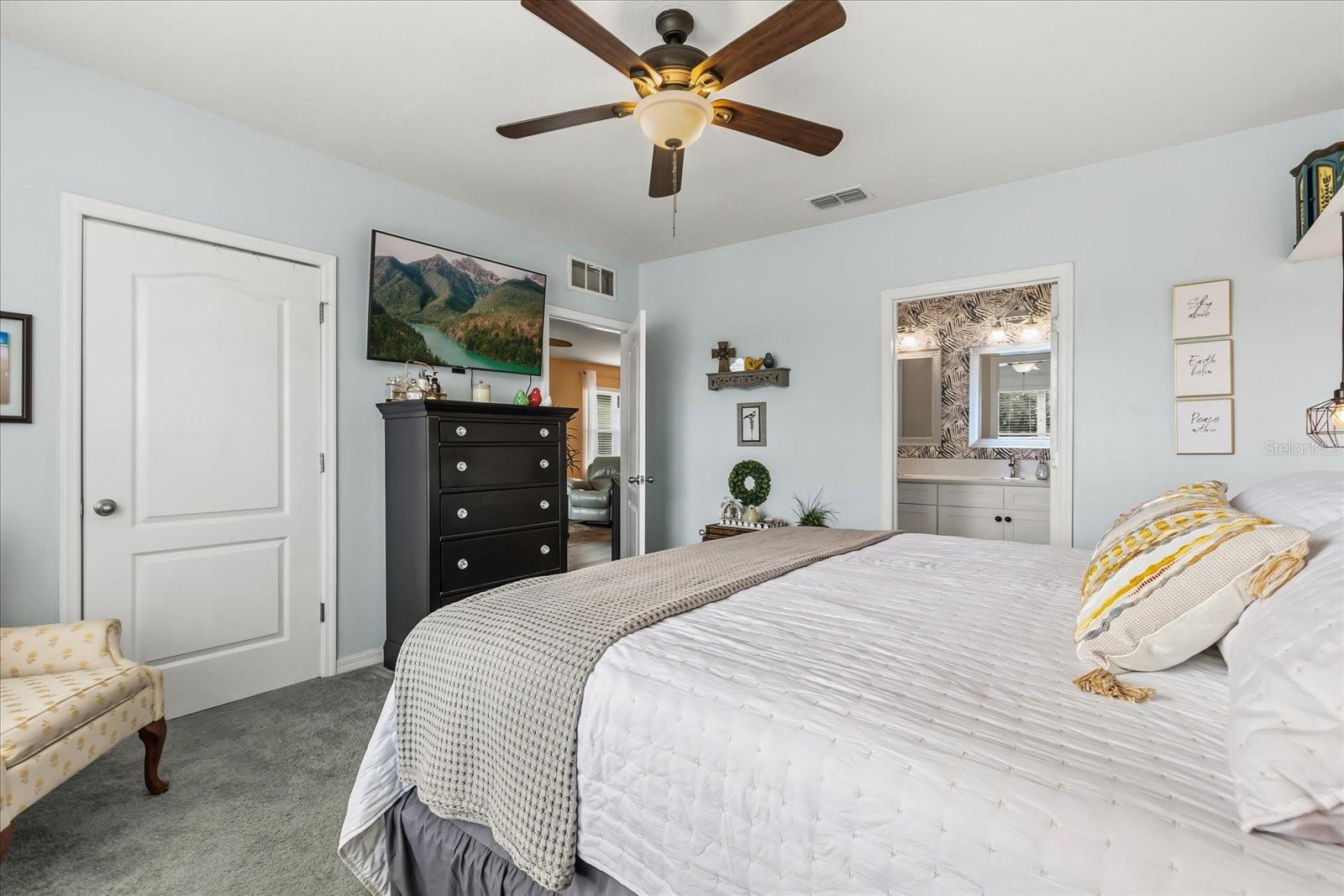 Image 22 of 37 For 2822 Blue Shores Way