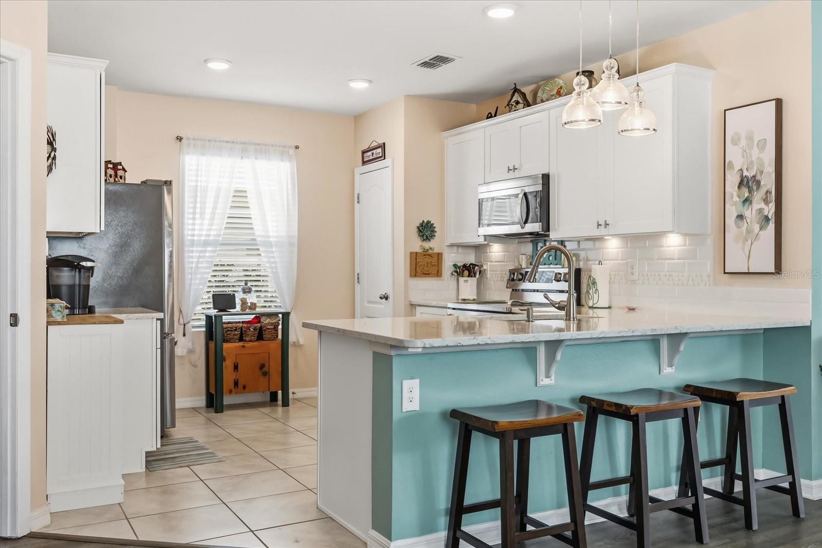 Image 8 of 37 For 2822 Blue Shores Way