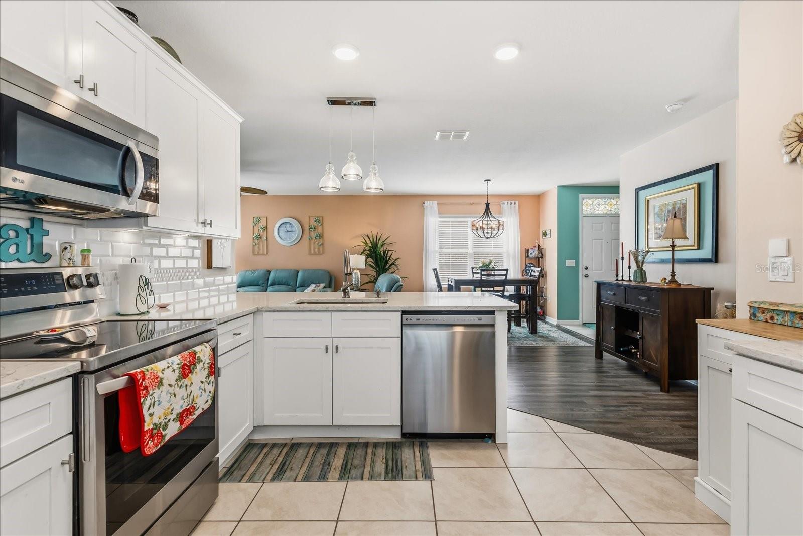 Image 9 of 37 For 2822 Blue Shores Way