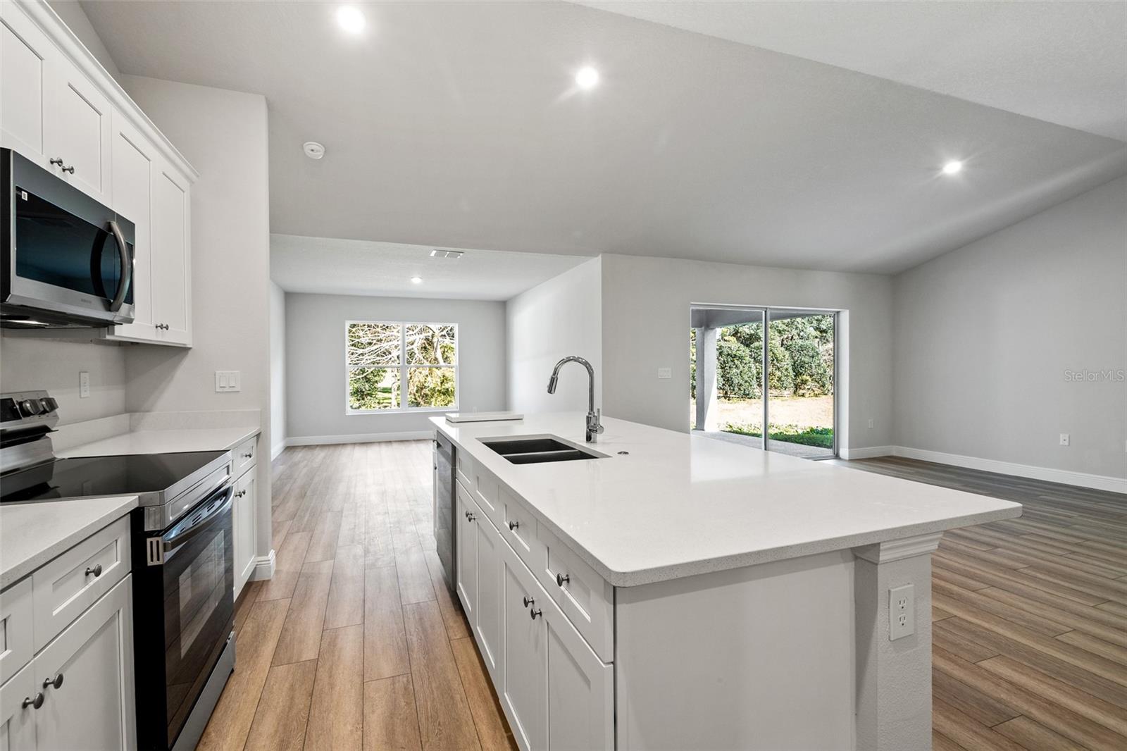 Image 16 of 44 For 5435 91st Street