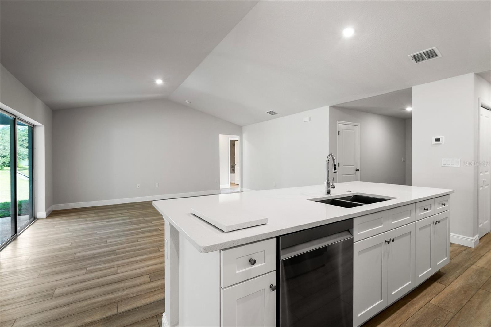 Image 18 of 44 For 5435 91st Street