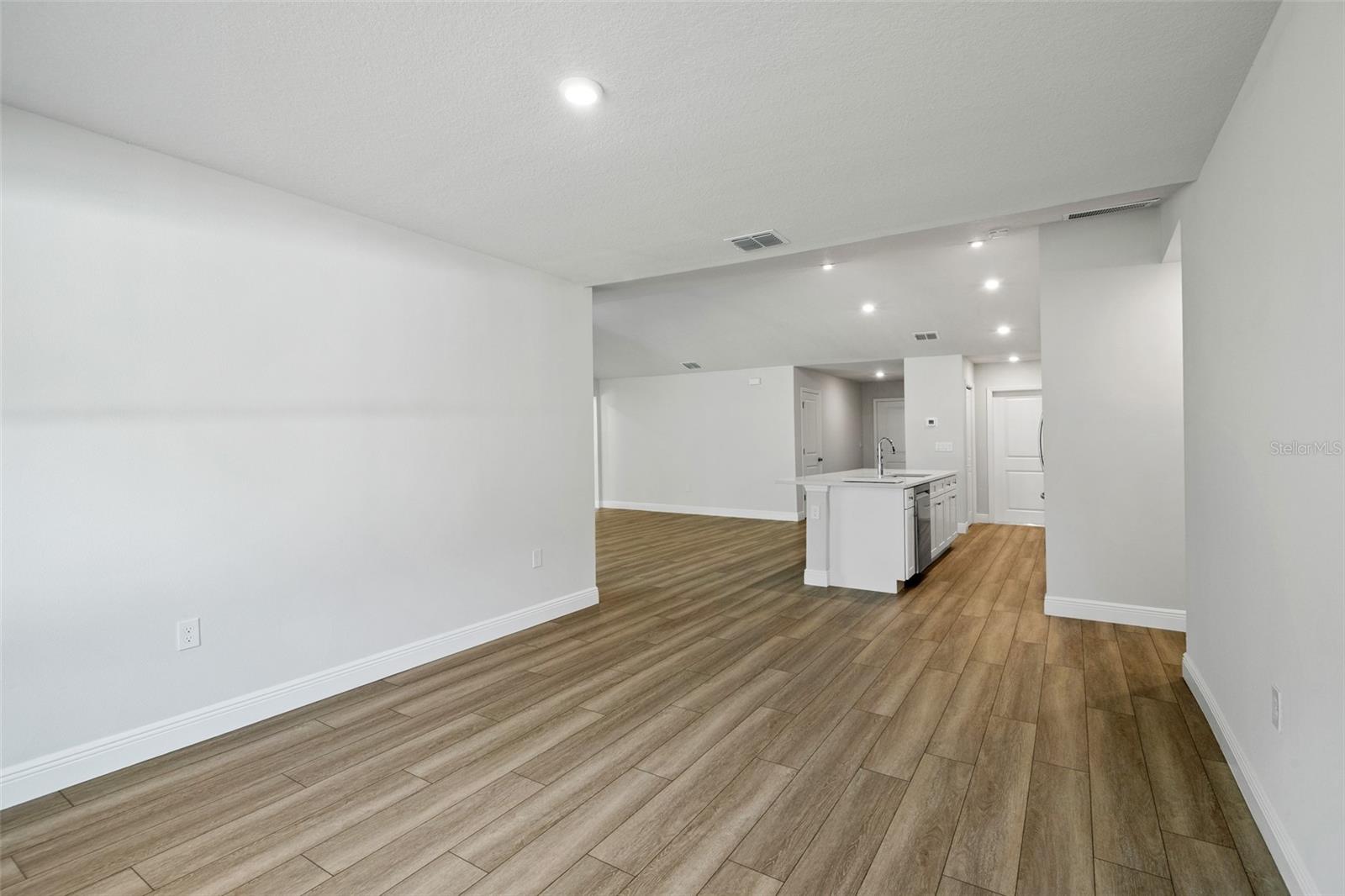 Image 20 of 44 For 5435 91st Street