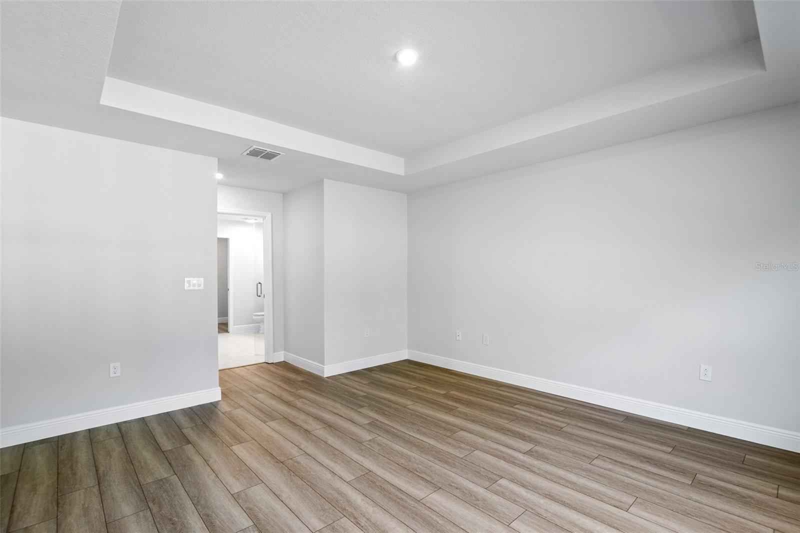 Image 37 of 44 For 5435 91st Street