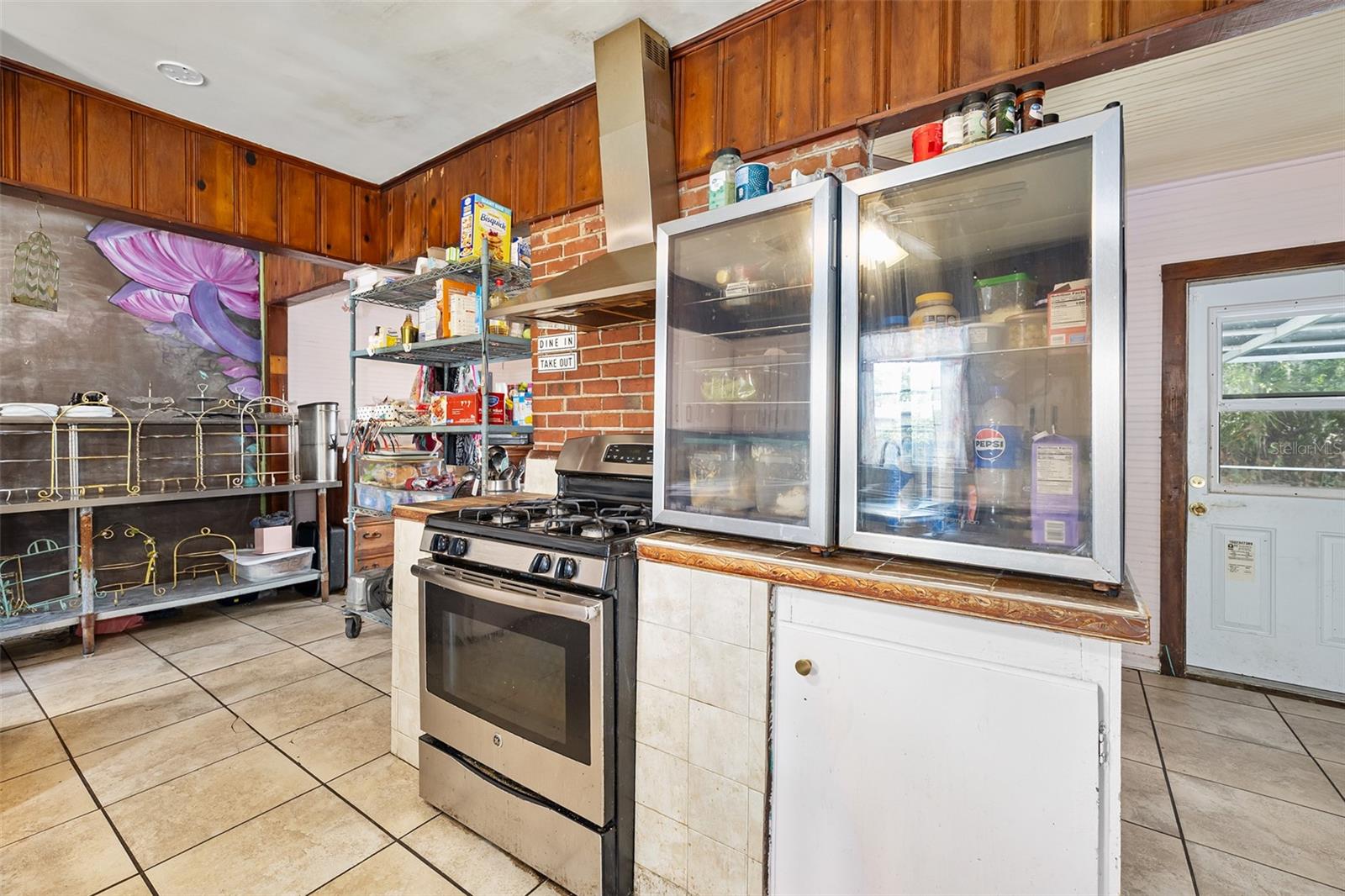 Image 37 of 51 For 228 Howry Avenue