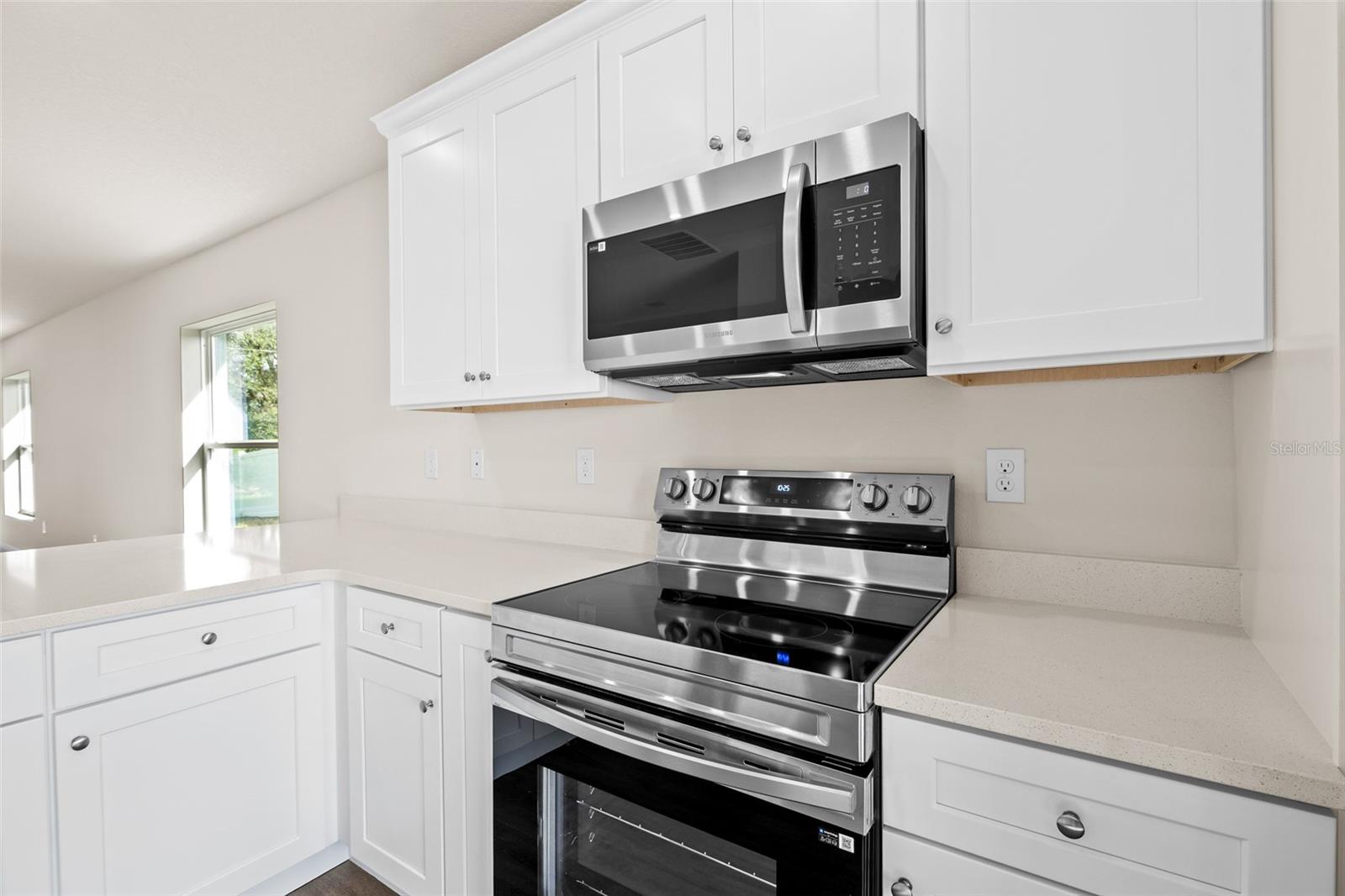 Image 11 of 39 For 5395 91st Street