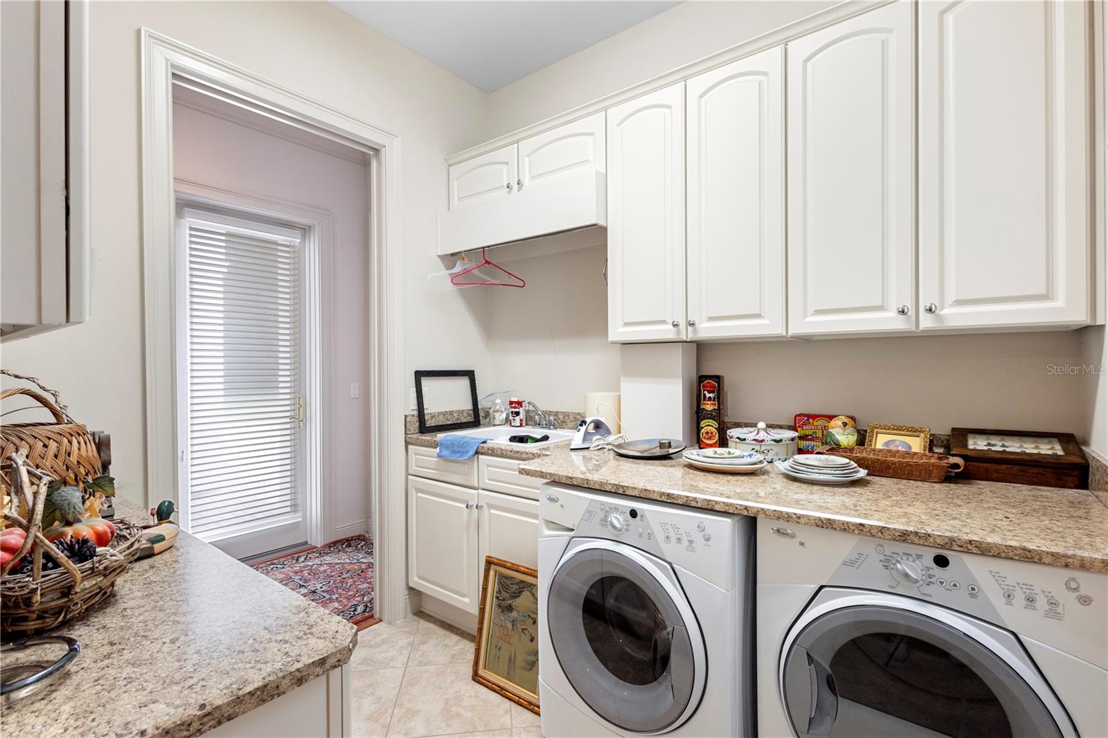 Image 23 of 71 For 708 Pennsylvania Avenue