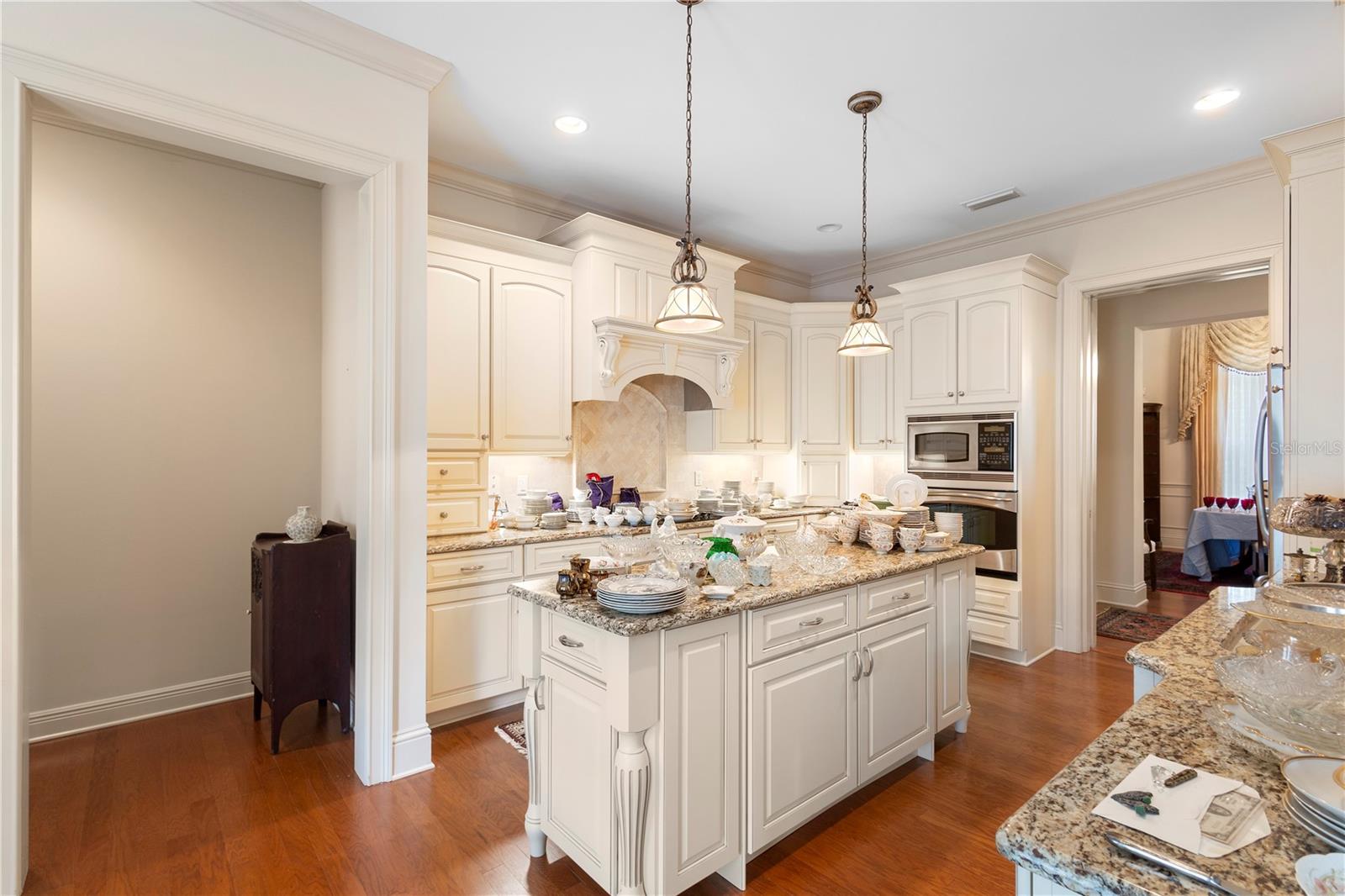 Image 27 of 71 For 708 Pennsylvania Avenue