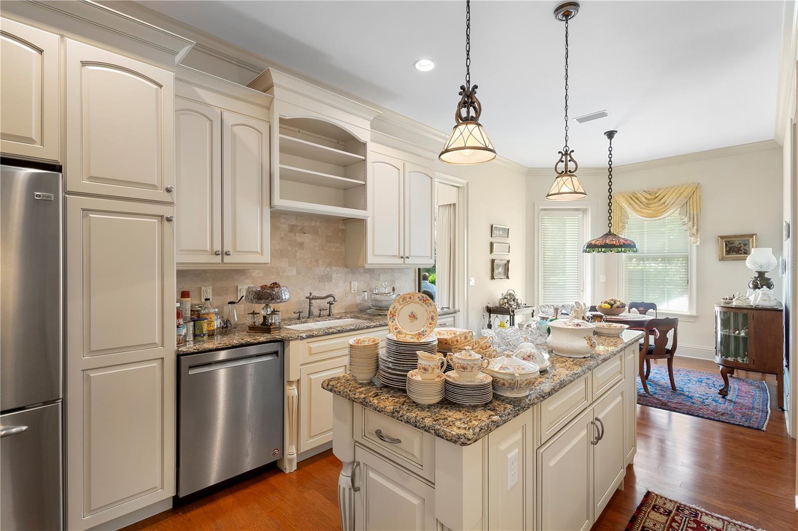 Image 30 of 71 For 708 Pennsylvania Avenue