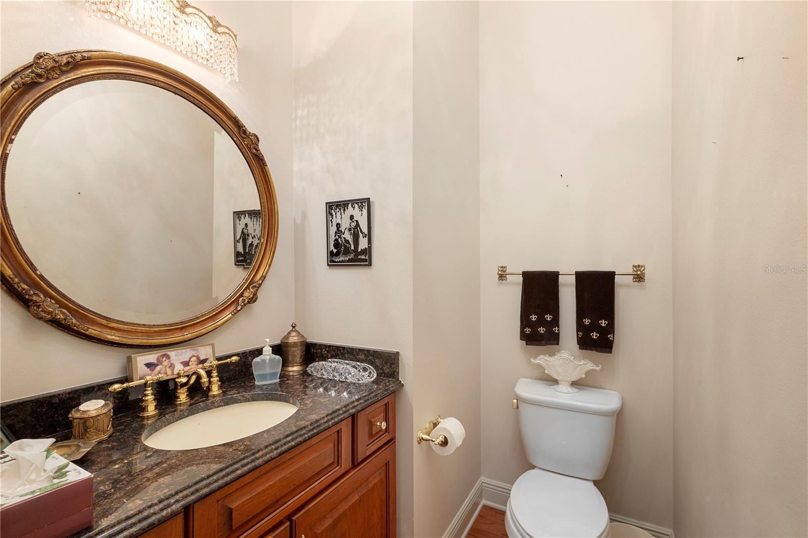 Image 40 of 71 For 708 Pennsylvania Avenue