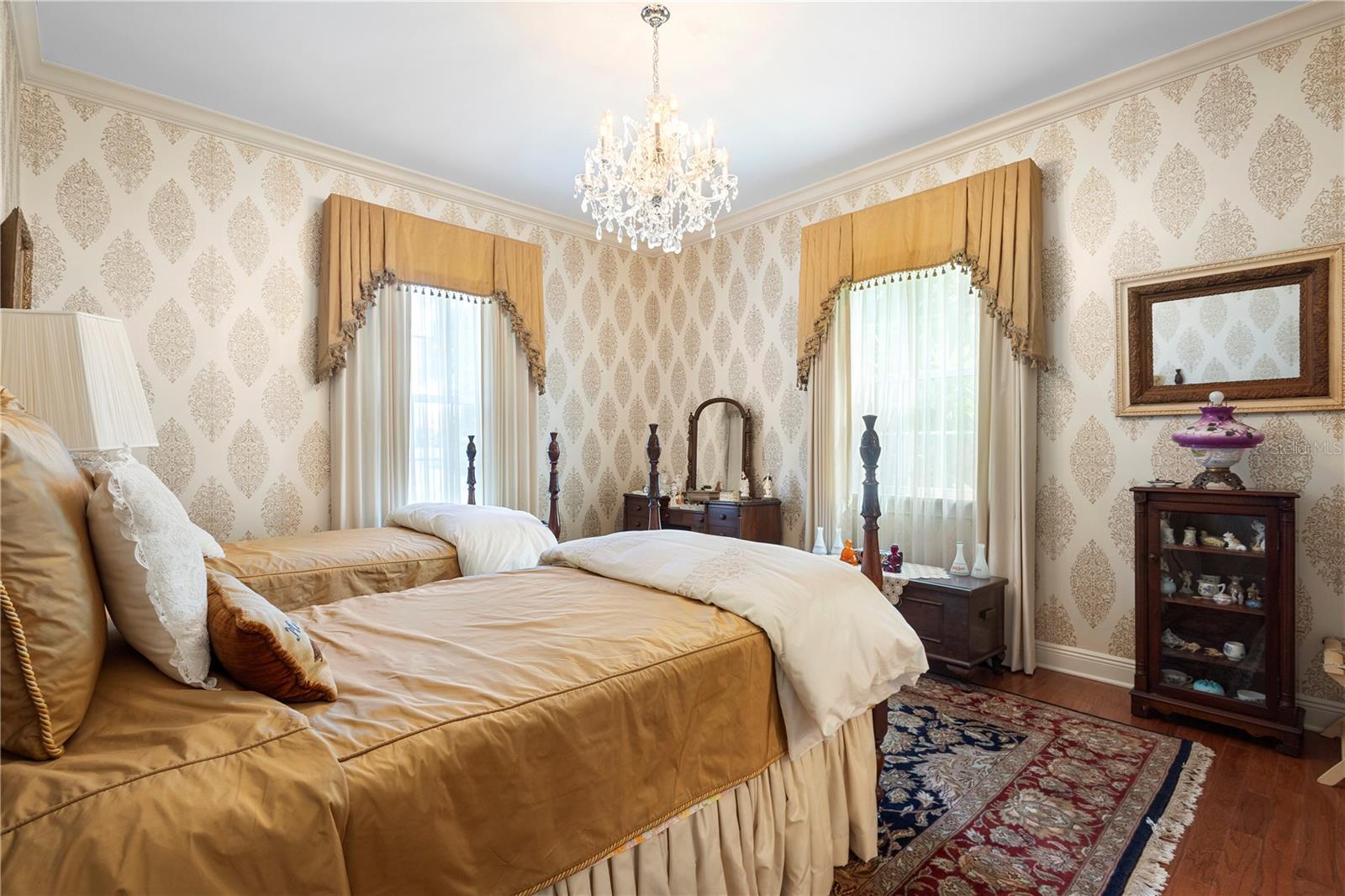 Image 43 of 71 For 708 Pennsylvania Avenue