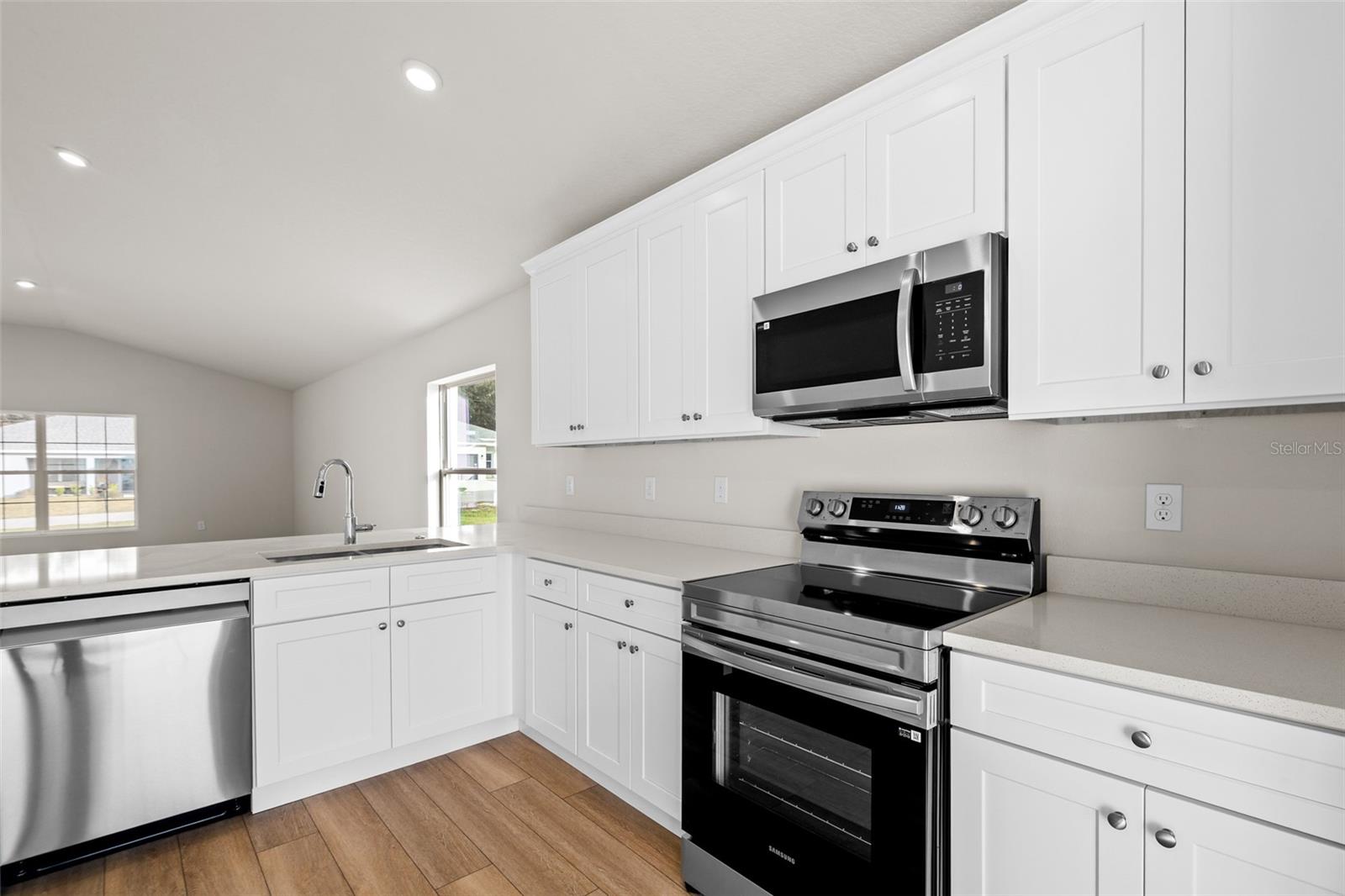 Image 14 of 38 For 5346 91st Street