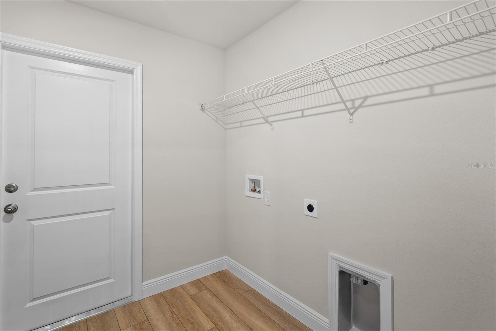 Image 16 of 38 For 5346 91st Street