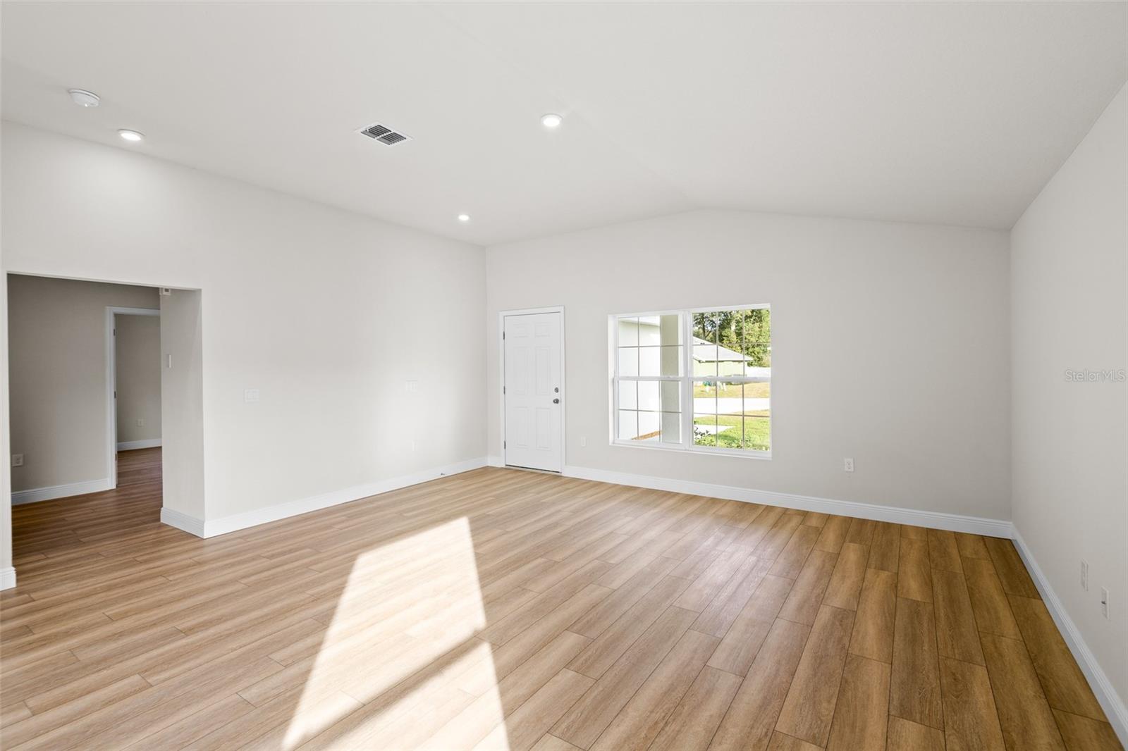 Image 8 of 38 For 5346 91st Street