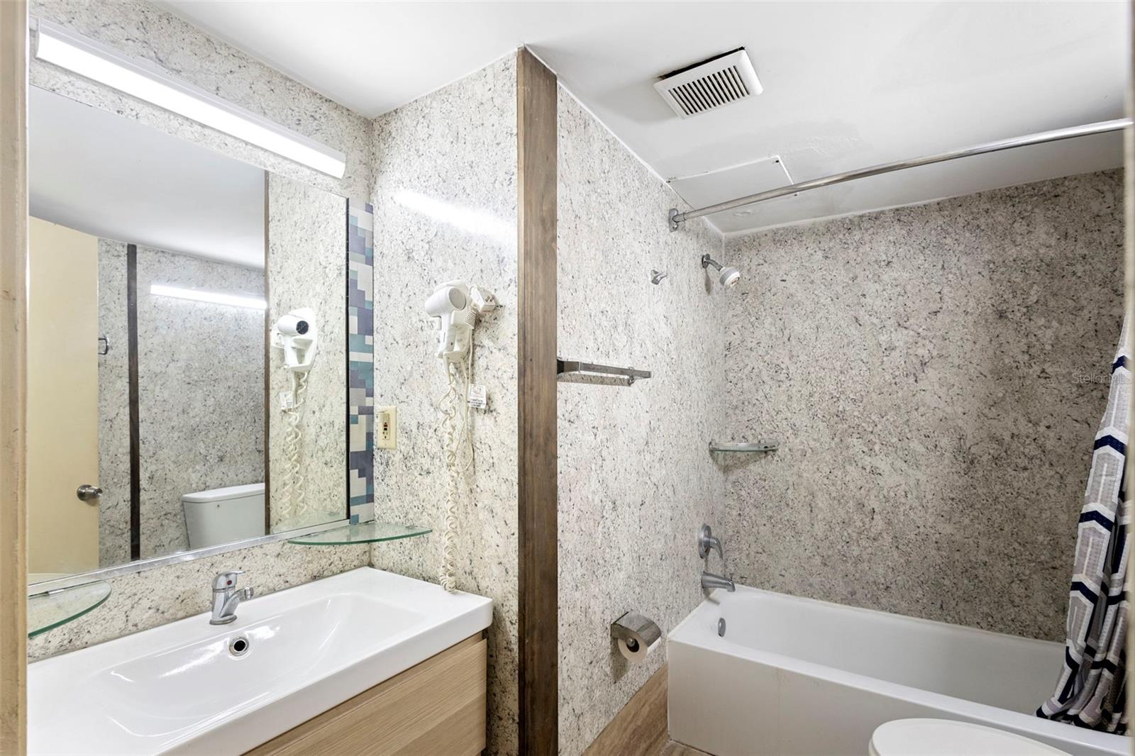 Image 24 of 45 For 1909 Atlantic Avenue 717