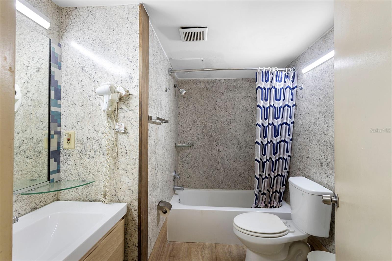 Image 25 of 45 For 1909 Atlantic Avenue 717