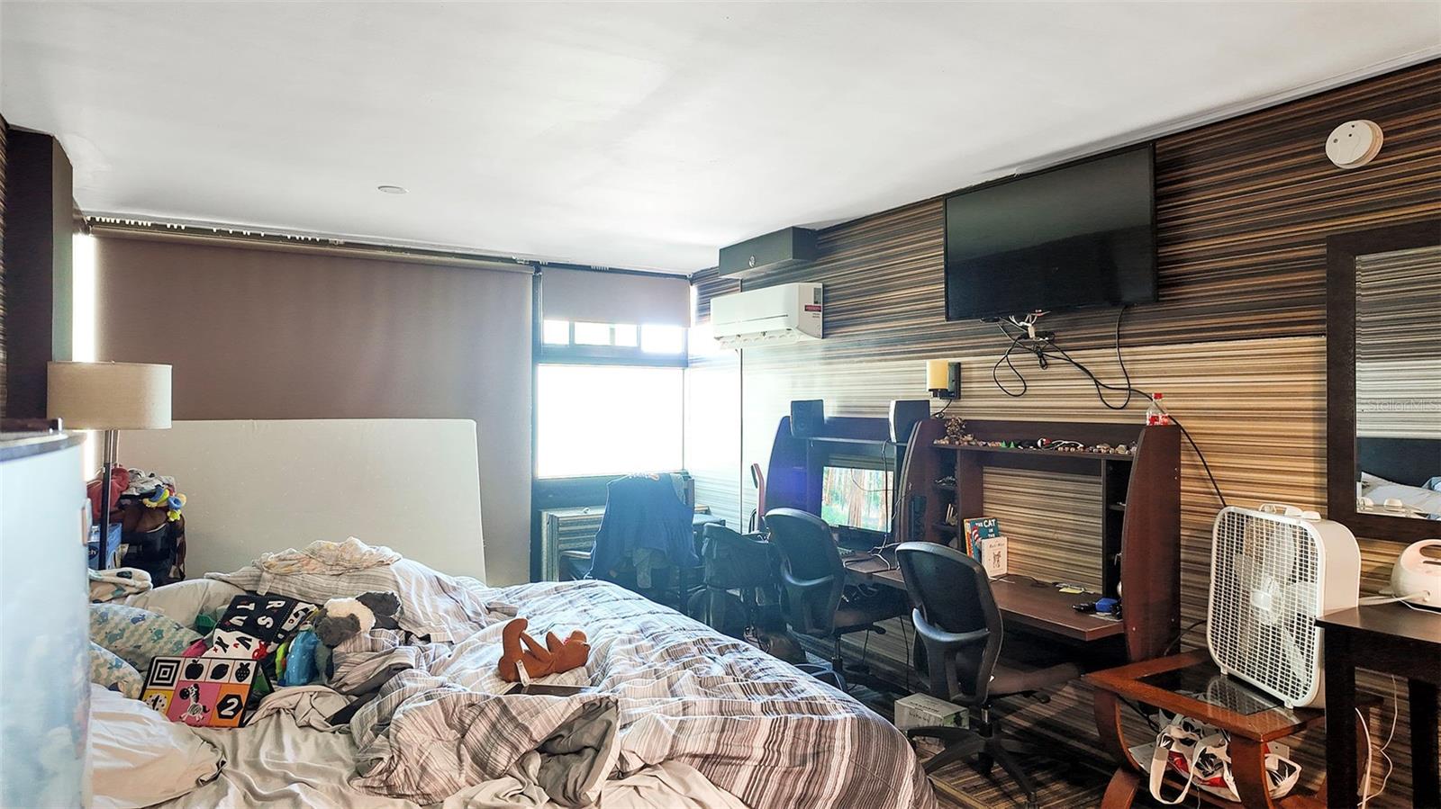 Image 35 of 45 For 1909 Atlantic Avenue 717