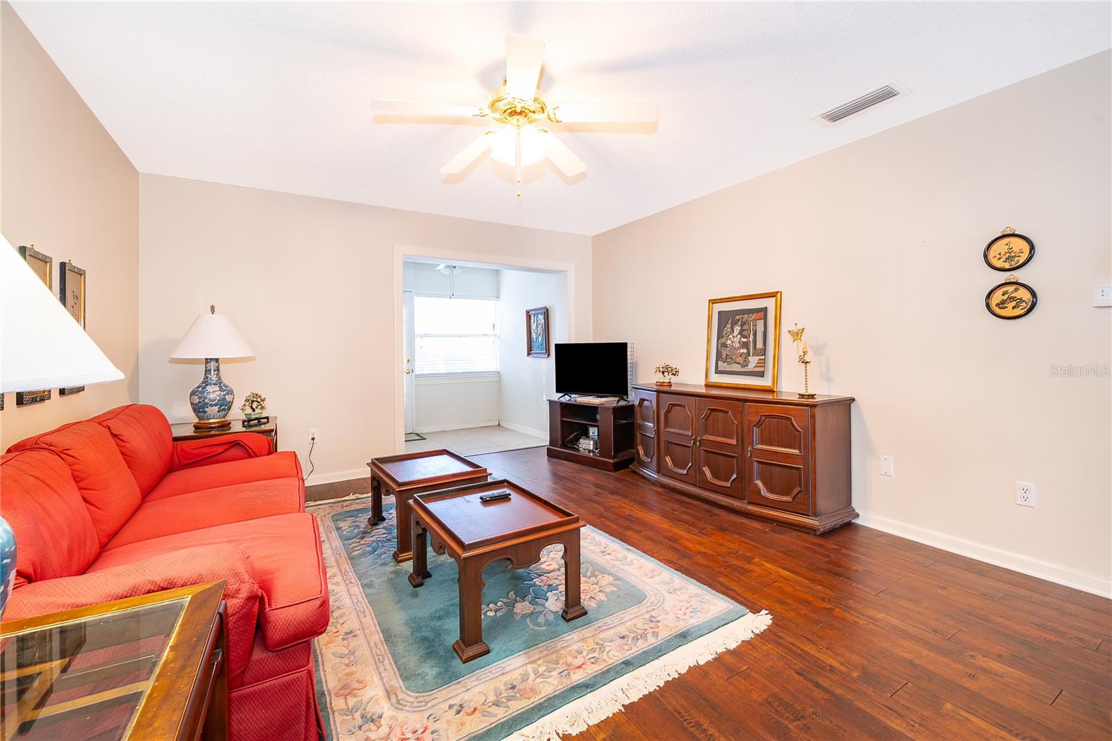 Image 12 of 22 For 710 Minnesota Avenue B