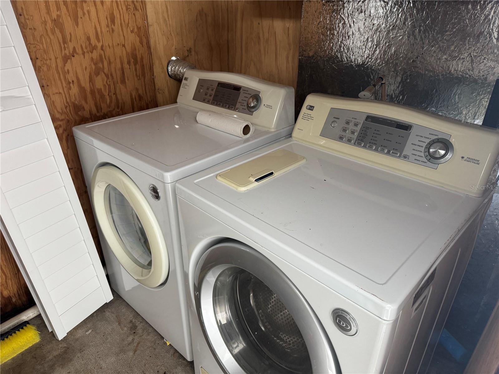 Image 21 of 22 For 5480 Pineland Avenue