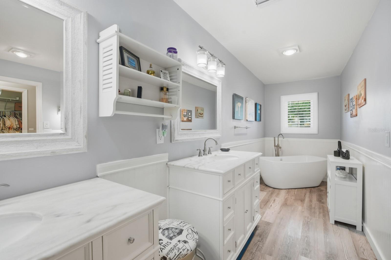 Image 18 of 44 For 2942 Sea Oats Circle