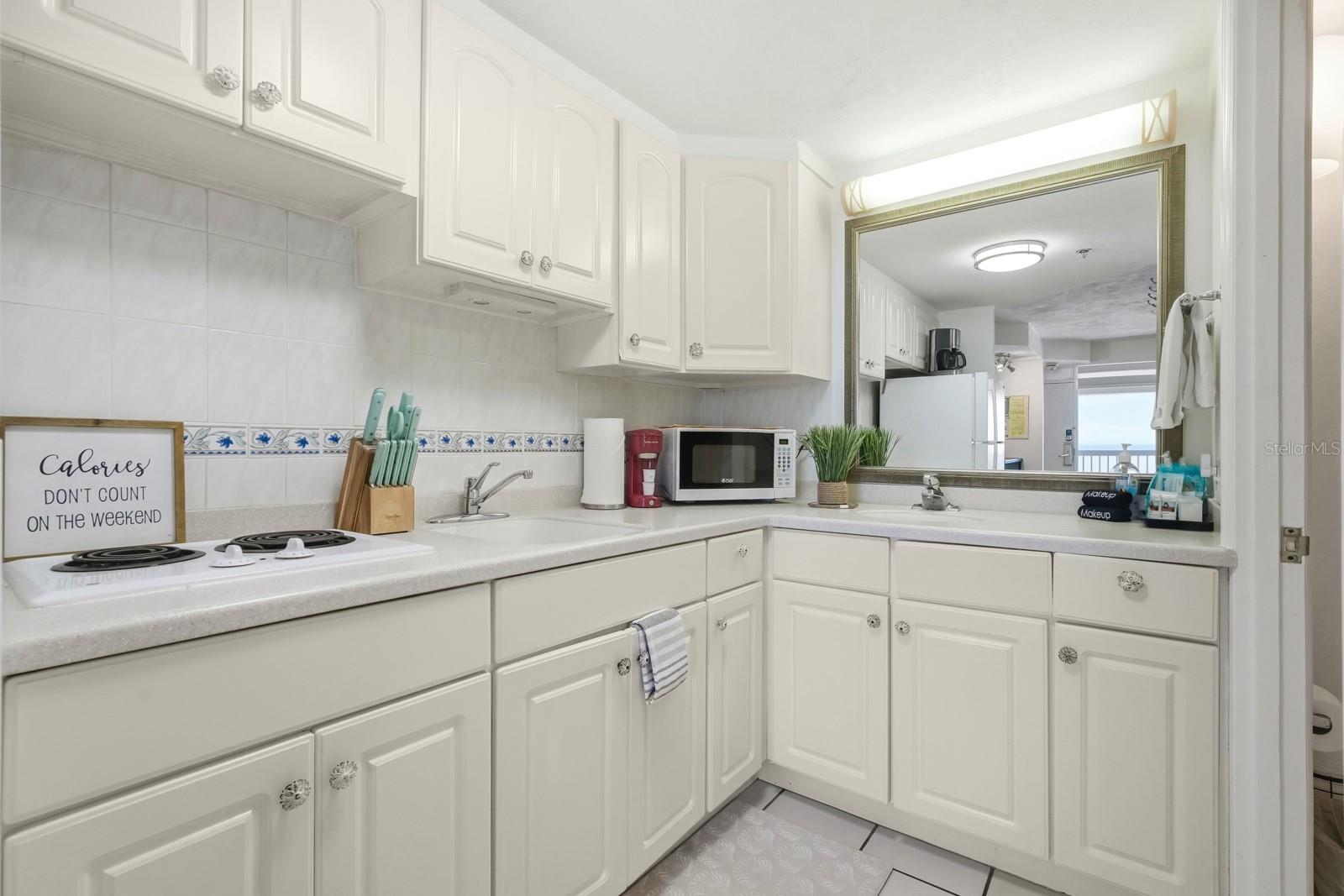 Image 10 of 17 For 2700 Atlantic Avenue 514