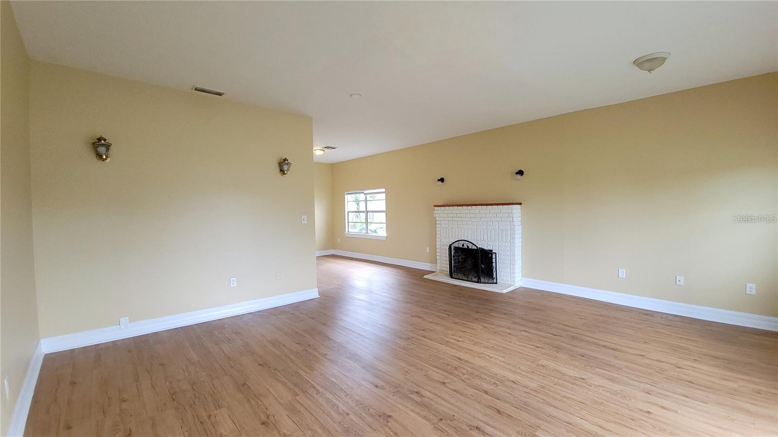 Image 5 of 22 For 200 Old Daytona Rd