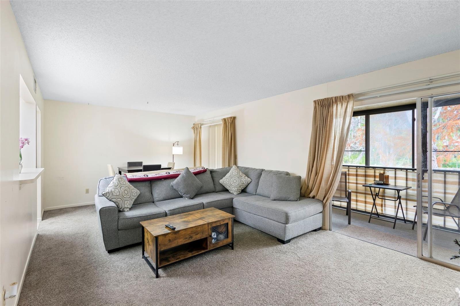 Image 7 of 30 For 140 Orchid Woods Court 17b