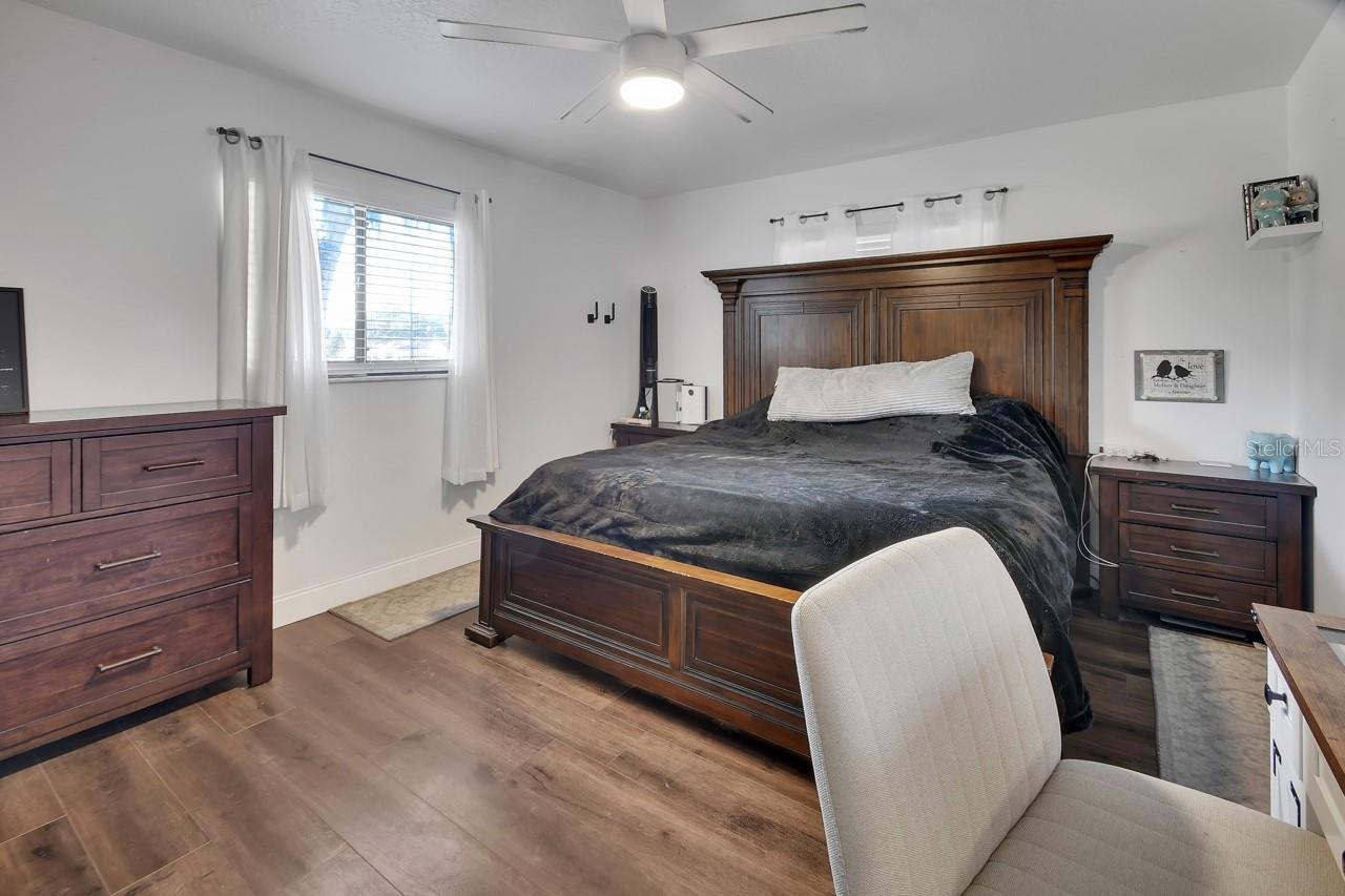 Image 10 of 25 For 415 Westwood Avenue