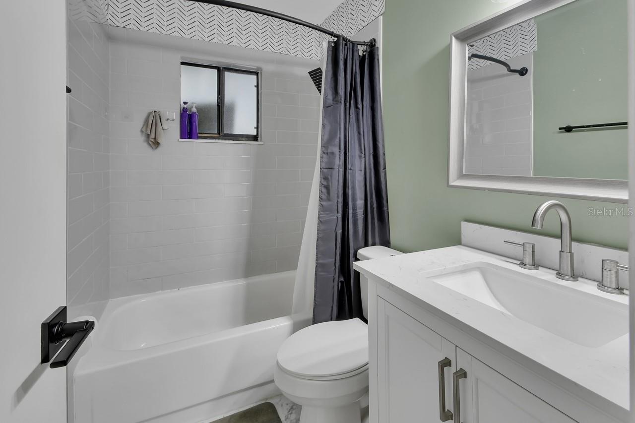 Image 13 of 25 For 415 Westwood Avenue