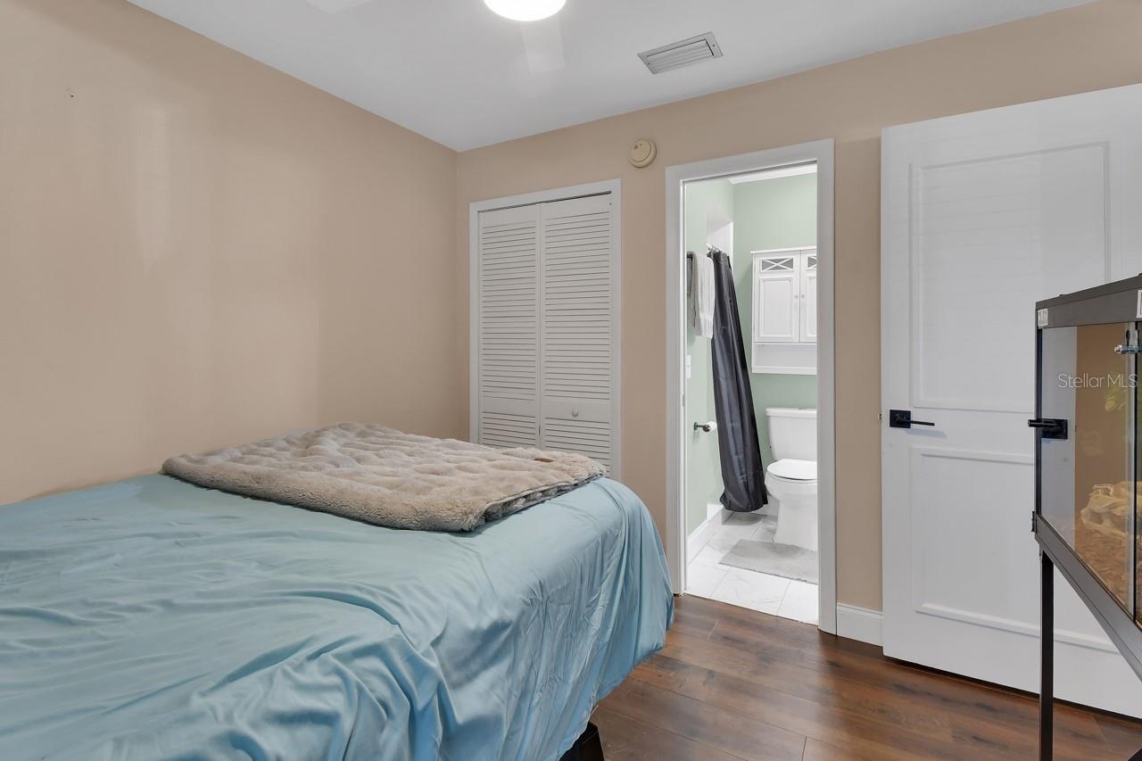 Image 15 of 25 For 415 Westwood Avenue