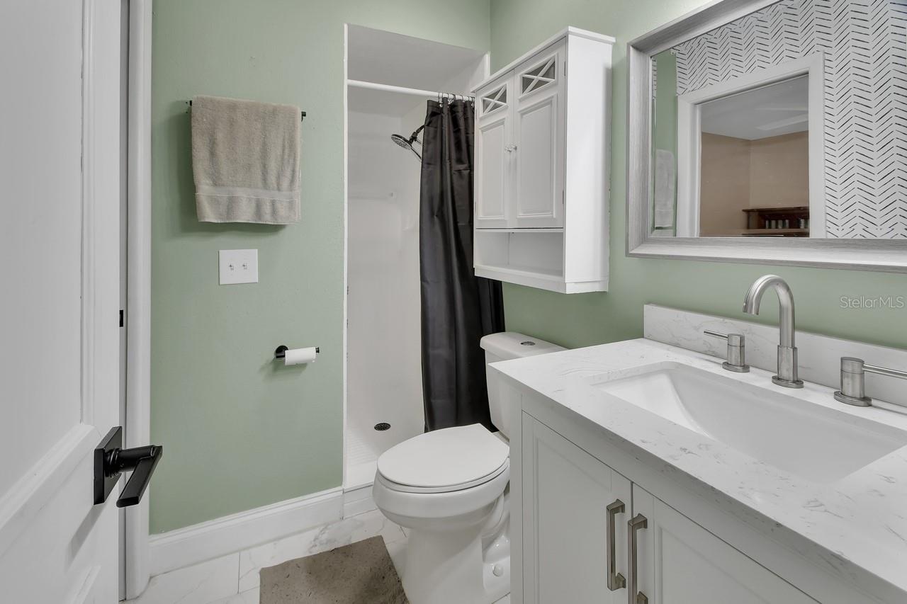 Image 17 of 25 For 415 Westwood Avenue