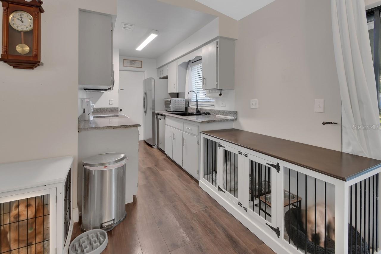 Image 6 of 25 For 415 Westwood Avenue