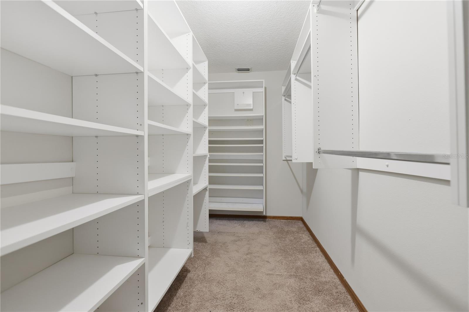 Image 27 of 47 For 525 Summerhaven Drive