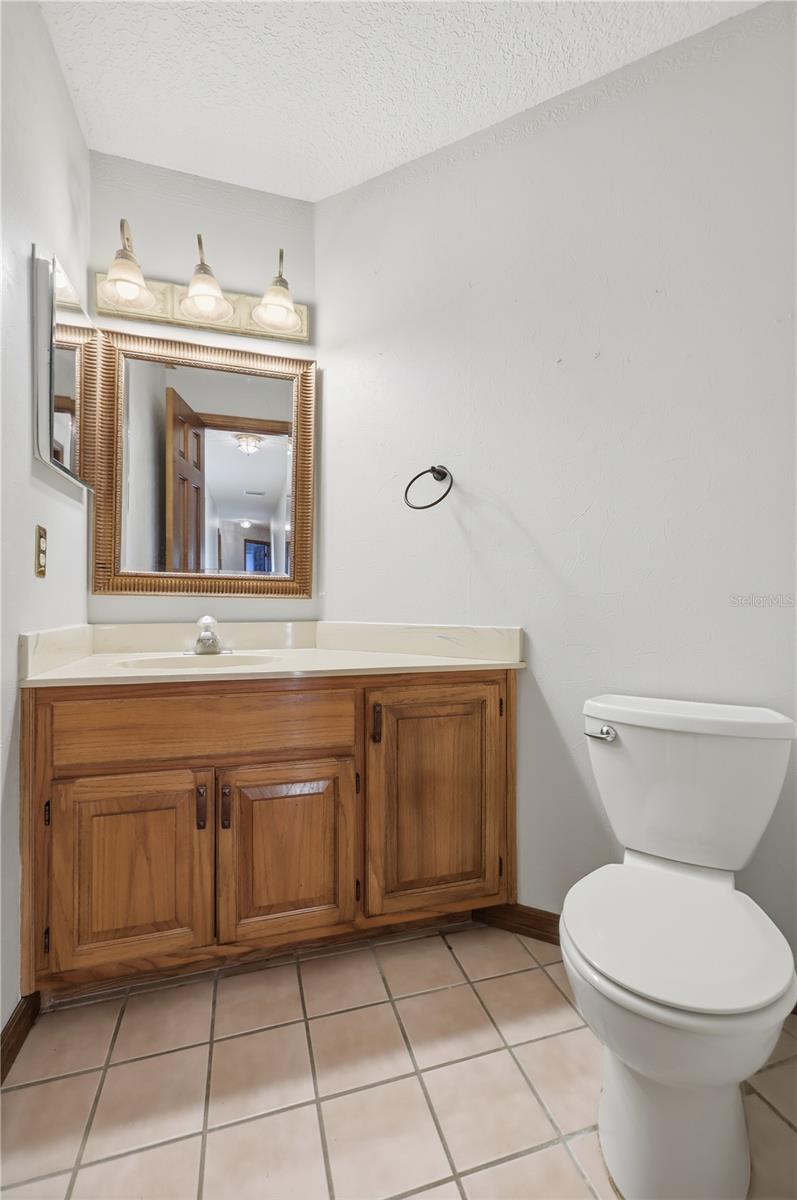 Image 31 of 47 For 525 Summerhaven Drive