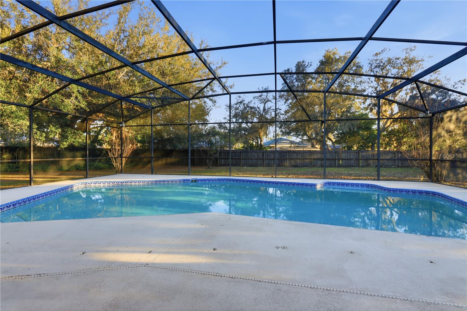 Image 39 of 47 For 525 Summerhaven Drive