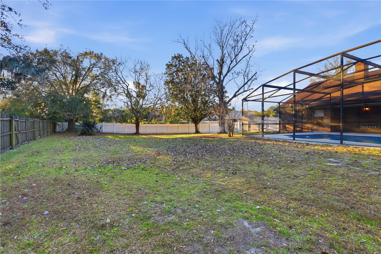 Image 44 of 47 For 525 Summerhaven Drive