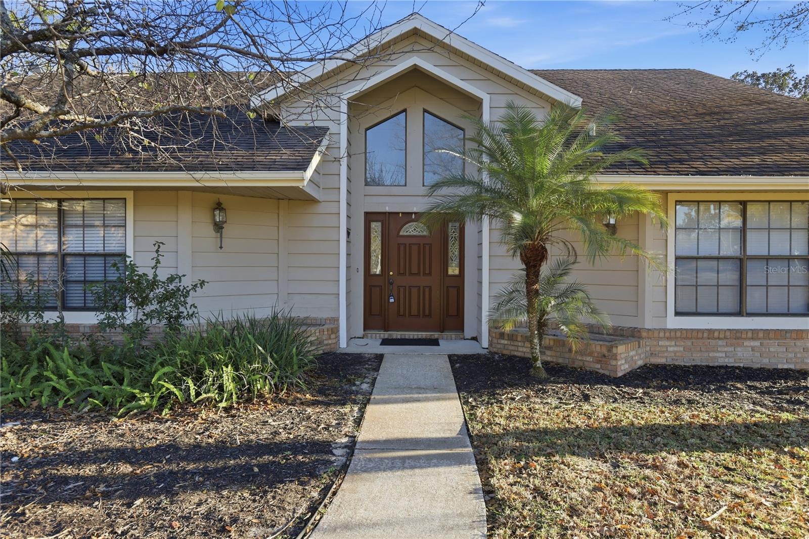 Image 5 of 47 For 525 Summerhaven Drive