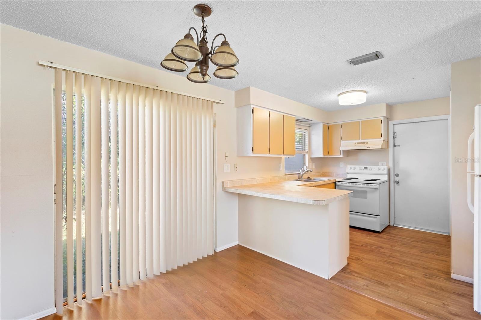 Image 13 of 31 For 2373 Fairgren Avenue