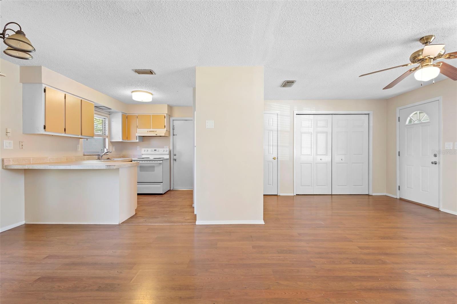 Image 15 of 31 For 2373 Fairgren Avenue