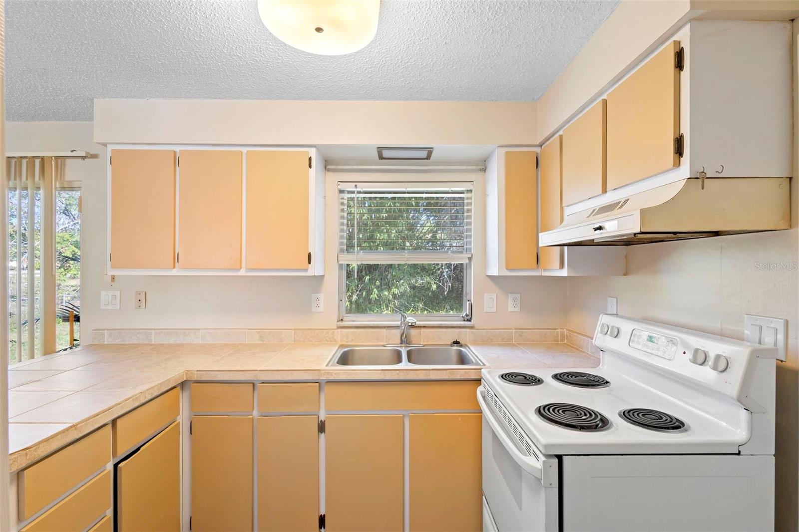 Image 19 of 31 For 2373 Fairgren Avenue