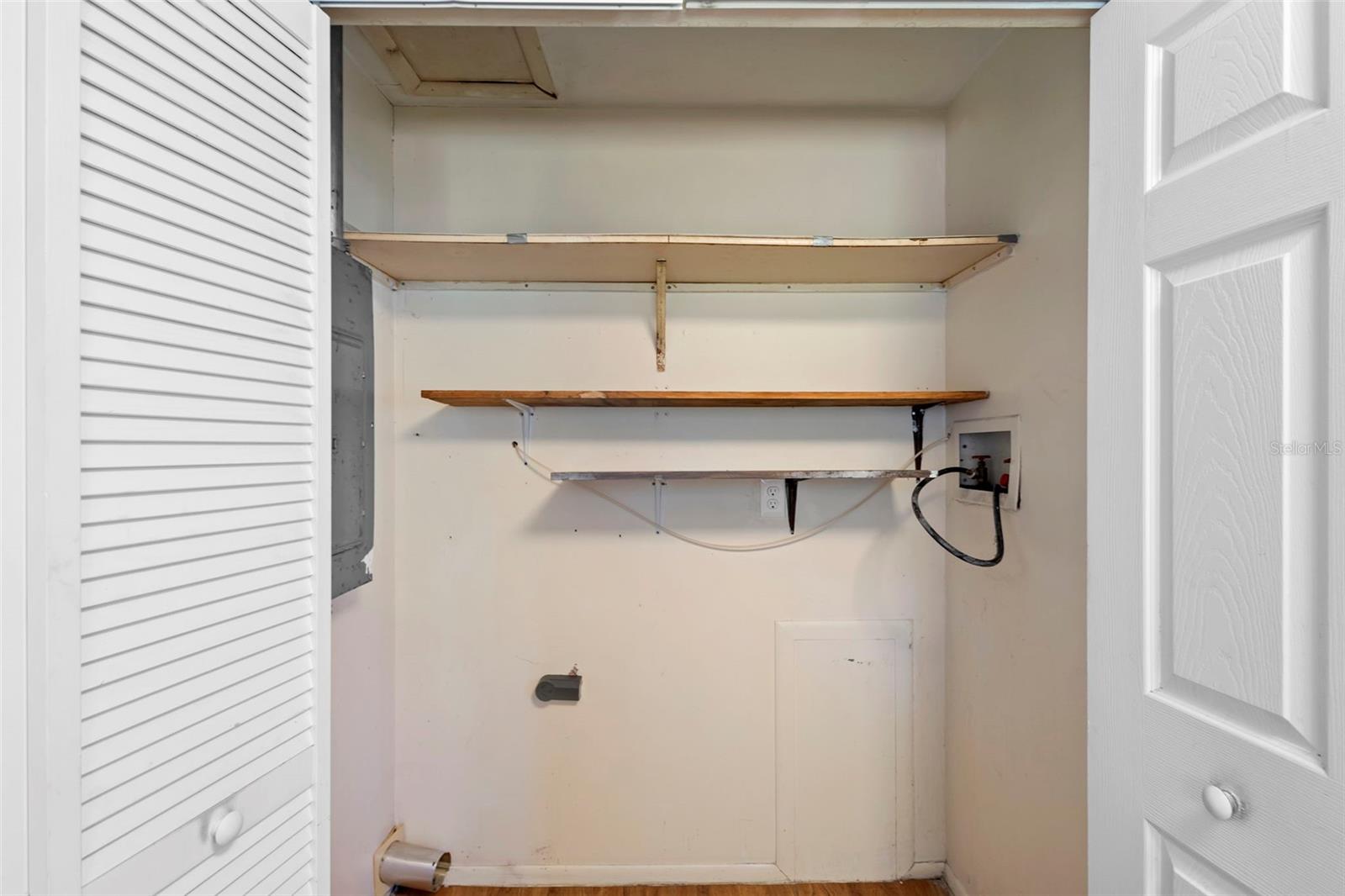 Image 21 of 31 For 2373 Fairgren Avenue