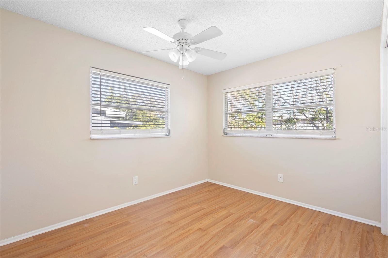 Image 23 of 31 For 2373 Fairgren Avenue